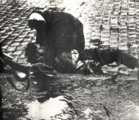 An estimated 1 100 citizens were injured during the mass anti-Communist demonstrations against food prices in Poland in December 1970. As many as 45 people died under tank tracks