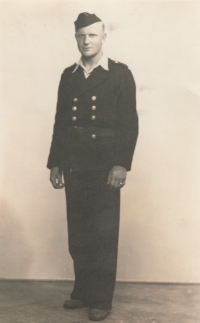 Witness's father in military uniform, 1946