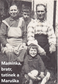 Maminka, bratr, tatínek a Maruška