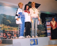 Blanka Paulů (right) as the winner of the 2013 World Cross-Country Championships in Switzerland. She won the 55 to 60 years category