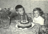 František Pelc with his older brother Jan in 1964