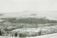 Obec Roudno – Razová, pohled na zátopovou oblast před stavbou vodního díla, duben 1987