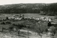 Leskovec nad Moravicí – dolní část obce na Hartecké ulici, bohaté naleziště štěrkopísku, květen 1987