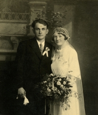 The wedding of Bohumil Aman and Anna Jirásková in 1934