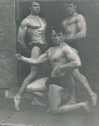 Rudolf Vojtěch (v popředí) v roce 1972