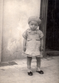 Antonie Kinštová (Sitařová) in her childhood