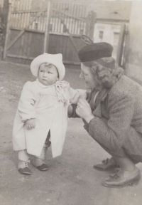 Ludmila Cibulková as a little girl with her mother Emilia at the village square in Bolovec