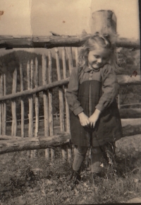 Ludmila Krystyníková, roz. Bartošková, Stodoliska, 1945