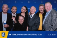 Propagační fotografie FK Teplice k novému logu klubu v roce 2023, pamětník třetí zprava