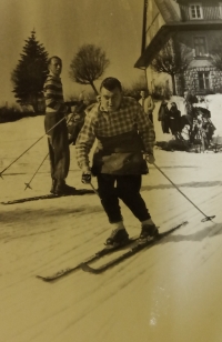 V Krkonoších, 1960