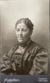 Great-grandmother Marie Havlíčková (56 years old), née Kopecká, widow of Mr. Havlíčkek. Vysoké Mýto, 1908. Her mother was her great-great-grandmother Františka Liebichová from Letohrad (originally Kyšperk), married name Kopecká