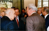 President Václav Havel is a distinguished guest of the French Senate. He was received by Senate President Alain Poher and Senator for Life Pierre Laffitte. Paris 1991