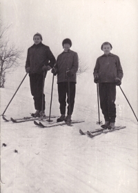 Libor Ovečka vlevo / pololetní prázdniny / 1966