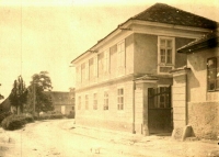 Rodinná sodovkárna v roce 1905