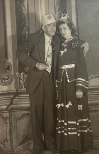 With her future husband František in Království u Šluknova, 1950