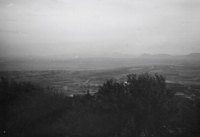 Ministerská vyhlídka, kousek od Bíliny okres Most. Umožňuje výhled na celý lom Bílina. Fotografie inverze v roce 1990