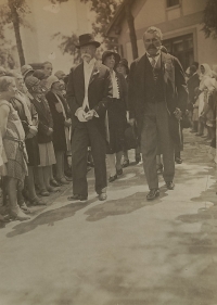 Svatba Marie Udržalové v Rovni - sestra maminky Libuše Paukertové-Leharové, 22. 7. 1930