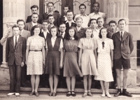 Stanislav Janků, student gymnázia, druhá řada, třetí zprava, rok 1948