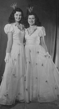 Eva Rybová (left) in dance lessons, ca. 1946