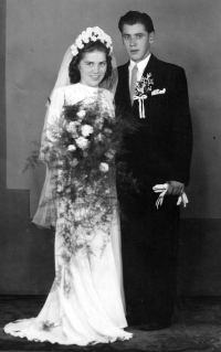 Olga Jaroňová with her husband Zdeněk Jaroň, 1947