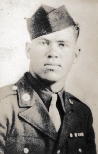 Američan osvoboditel, rok 1945
