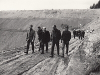 Helena Sallaku's father Bohumil Munzar / third from the left / construction of the Tatrovice dam / 1960s