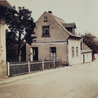 A small house in Frýdlant in Raisova Street, where the witness moved after the war with his mother and brother