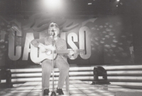 Romana Maříková in Caruso show 1999