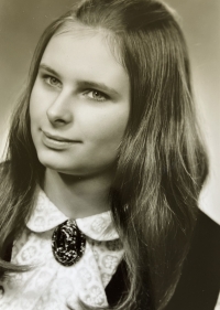 Máří Magdalena Hajšmanová na maturitní fotce, rok 1971 