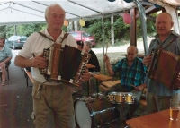 Setkání rodáků obce Víska – Šumavští mazáci, Petr Zámečník s harmonikou