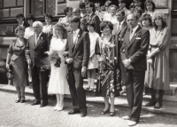 Wedding photo of younger son Petr, next to him on the right husband and wife Petr and Bohumila Langr, in front of Pardubice Town Hall in 1988