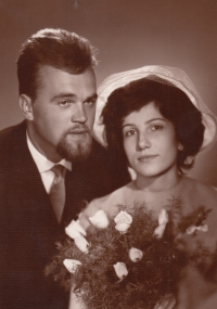 Wedding photograph of Petr and Bohumila (née Špoulová) Langrová, 1962