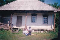 Terénní vlastivědný výzkum v obci Torske, Doněcká oblast, 2000