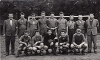 Fotbalový dorost v Jilemnici 1961, Bohuslav Šír klečí v první řadě jako druhý zprava