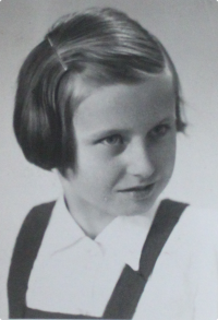 Libuše Kozáková, 1945