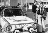 Witness (right) with driver Johnny Haugland, Rallye Škoda, 1982