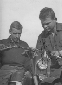 Eduard Líhař (left) with Jawa 50 Pionýr, 1959