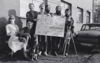 Zahájení Výstavy západočeské fotografie, 80. léta, Zbyněk Illek první zprava. Foto: Jan Schýbal. 