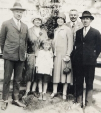 Anatol Saveljev as a young boy (foreground) with his parents after emigrating from Lithuania in Moravská Třebová