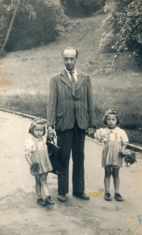 With father Antonín and elder sister Věra, circa 1946/1947