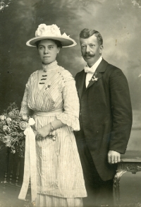 Grandfather and grandmother of Igor Froněk, wedding photos