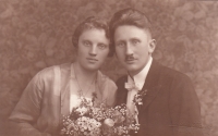 Hedvika (née. Czesch) and Arthur Lipschitz, parents of Liselotte Lipschitz – Židová