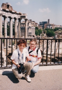 Jaroslav Douša with wife in Rome, 1998