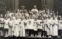 Vlasta Werner's First Holy Communion before the abolition of religious education in schools