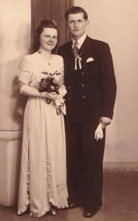 Parents' wedding, Jaroslav Douša Sr and Marie Ungermannová