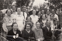 The Teplička family from Holešov, Stanislava Petrželková's mother, Anna, in the middle of the photo, in a white dress