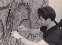 Hennadii Hrytsenko working on the bas-relief "Earth and Space" for the Yunist cinema. Polohy, Zaporizhzhia region, 1968